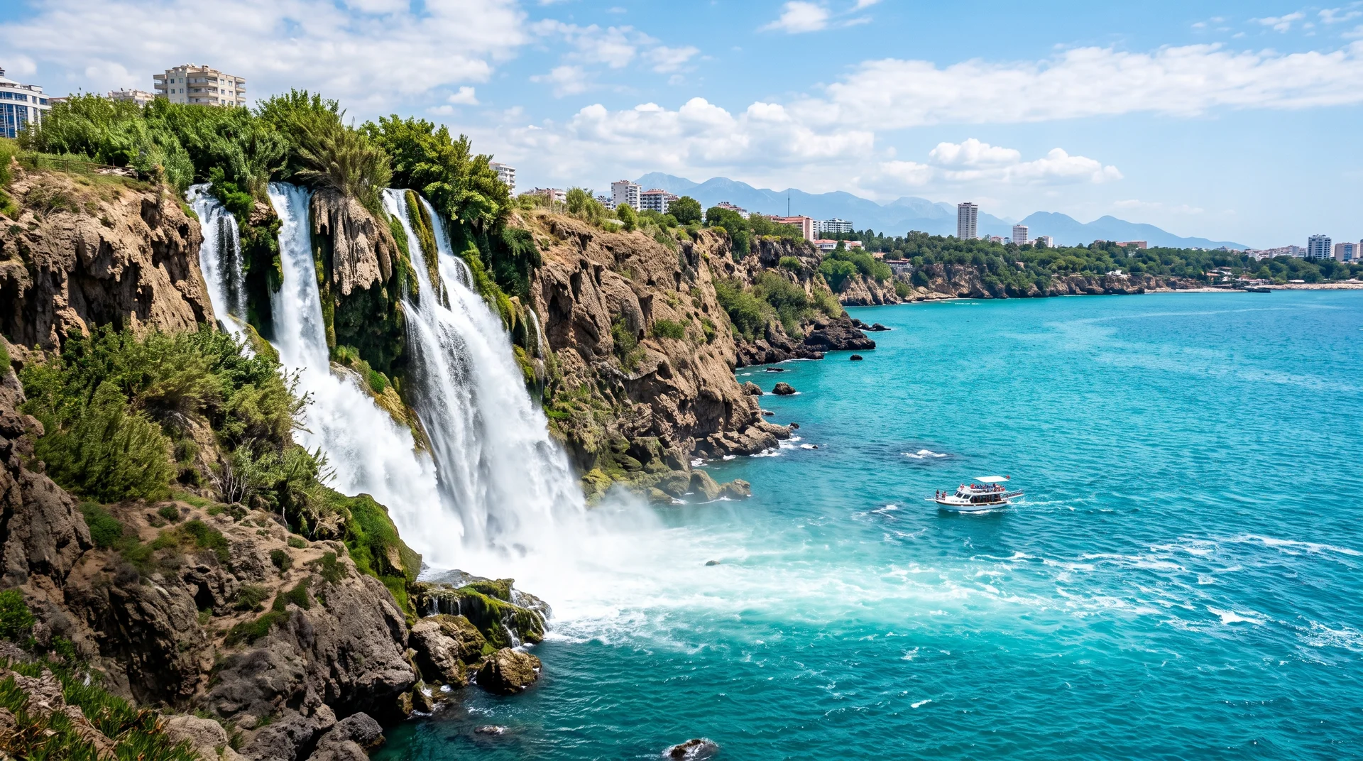 Les chutes du Düden : voir une rivière se jeter directement dans la mer - Antalya